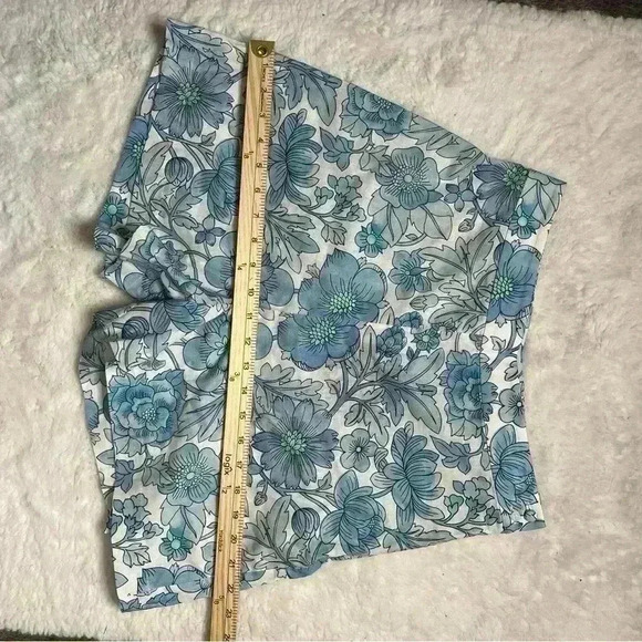 The Vampire's Wife Size 8 High Waist Floral Print Linen Blend Shorts NWT - Picture 10 of 15